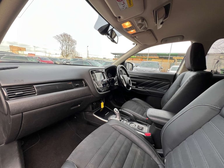 2017 Mitsubishi Outlander 2.0h 12kWh Juro CVT 4WD Euro 6 (s/s) 5dr SUV Hybrid Automatic