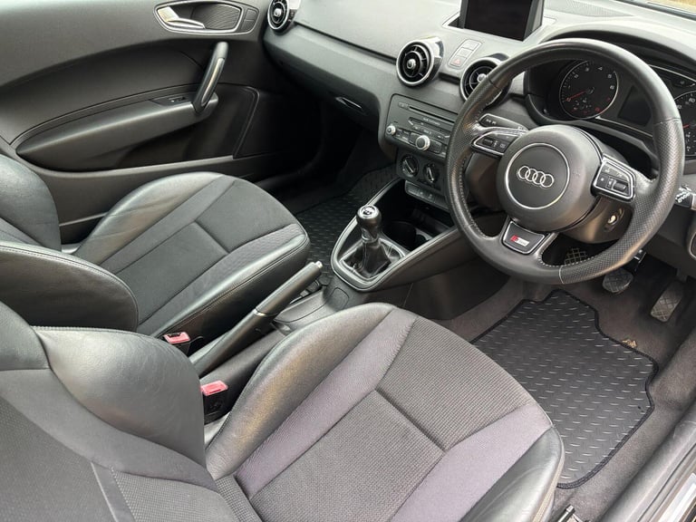 AUDI A1 1.4 TFSI S line 2011