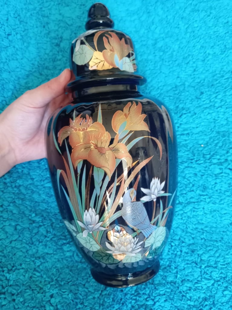 image for Italian ceramic lidded vase (Decor Eclusiv) 