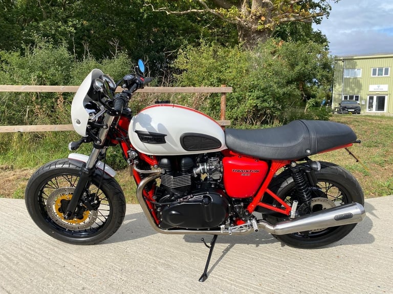 TRIUMPH BONNEVILLE THRUXTON 900, 2010, 3,545 MILES, ARROW EXHAUSTS, LOVELY BIKE