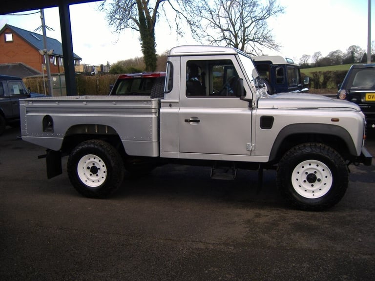 2013 Land Rover Defender 110 2.2 TDCi 110  HIGH CAPACITY PICK UP Manual 4x4 Diesel Manual