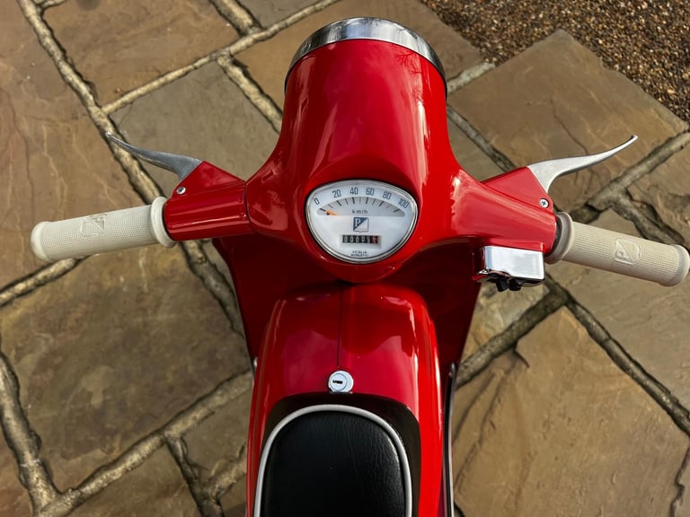 1967 VESPA SS90