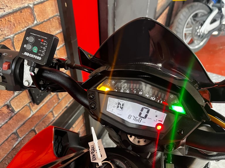 2017 Kawasaki ZR1000 Z1000 LOTS OF EXTRAS LOW MILES
