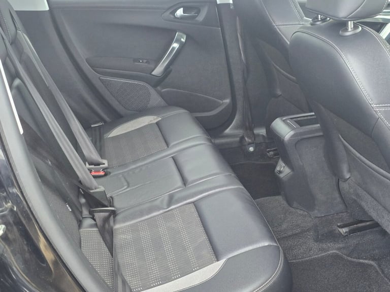 2014 Peugeot 2008 1.6 e-HDi Allure SUV 5dr Diesel EGC Euro 5 (s/s) (92 ps) HATCHBACK Diesel Autom...