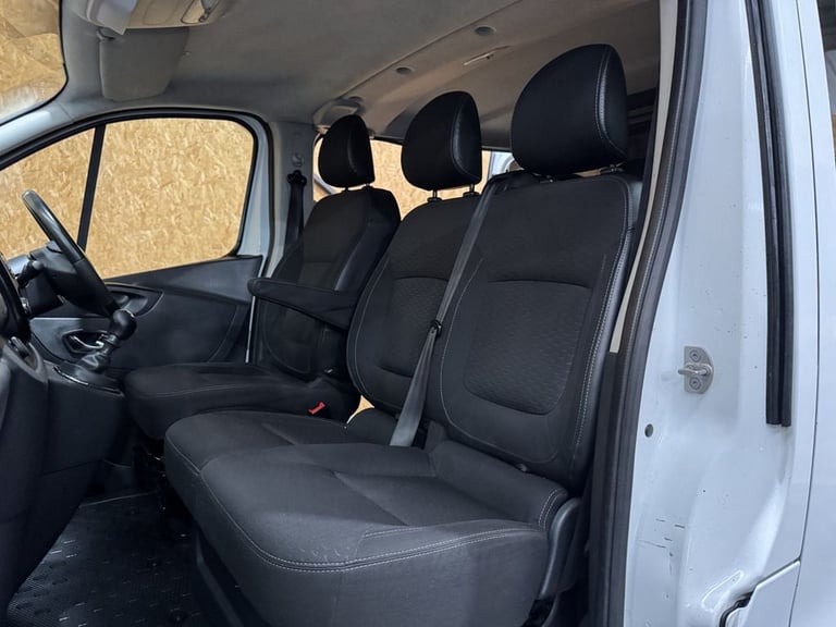 2016 Vauxhall Vivaro 1.6 CDTi 2900 BiTurbo ecoFLEX Sportive Crew Van Double Cab 5dr Diesel Manua ...