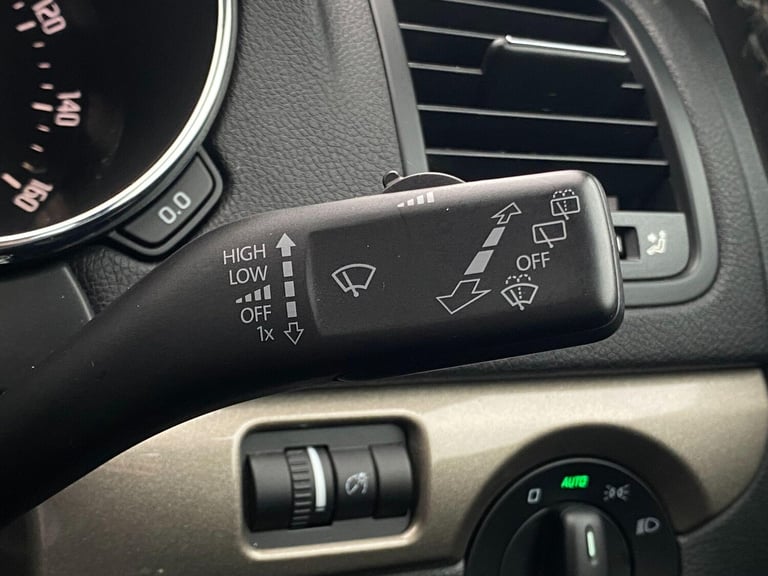 2017 Skoda Yeti 1.2 TSI SE L Drive Outdoor 5dr Petrol DSG Euro 6 (s/s) (110 ps) HATCHBACK Petrol ...