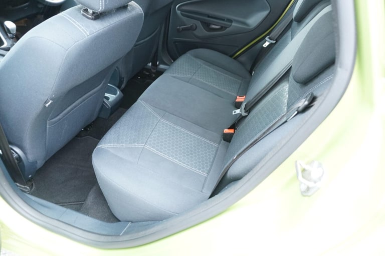 2010 Ford Fiesta 1.6 Titanium 5dr HATCHBACK Petrol Manual