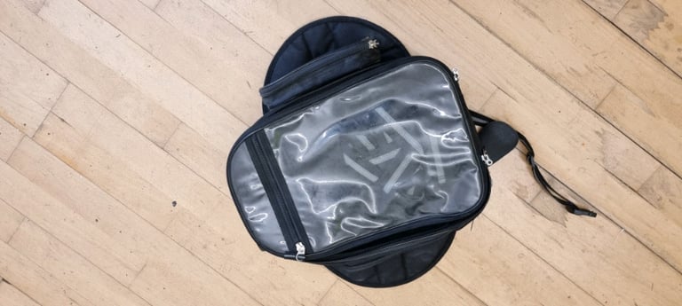 Tank bag for a motorcycle
