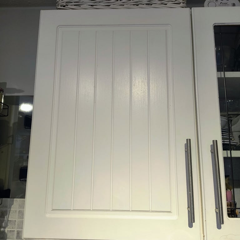 Kitchen doors with handles 