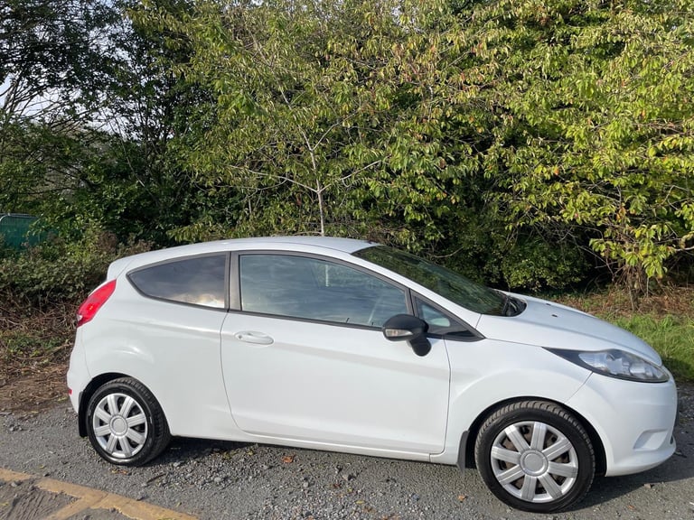 FORD FIESTA 1.2 STYLE 09 REG WHITE 3 DOOR MOT APRIL 5TH 2026 SERVICE HISTORY LOW INSURANCE 48+MPG