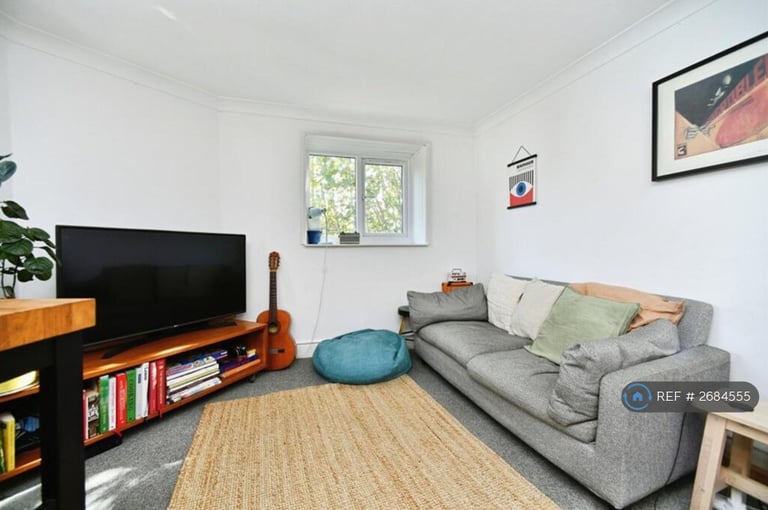 2 bedroom flat in Clyde Rd, Brighton, BN1 (2 bed) (#2684555)