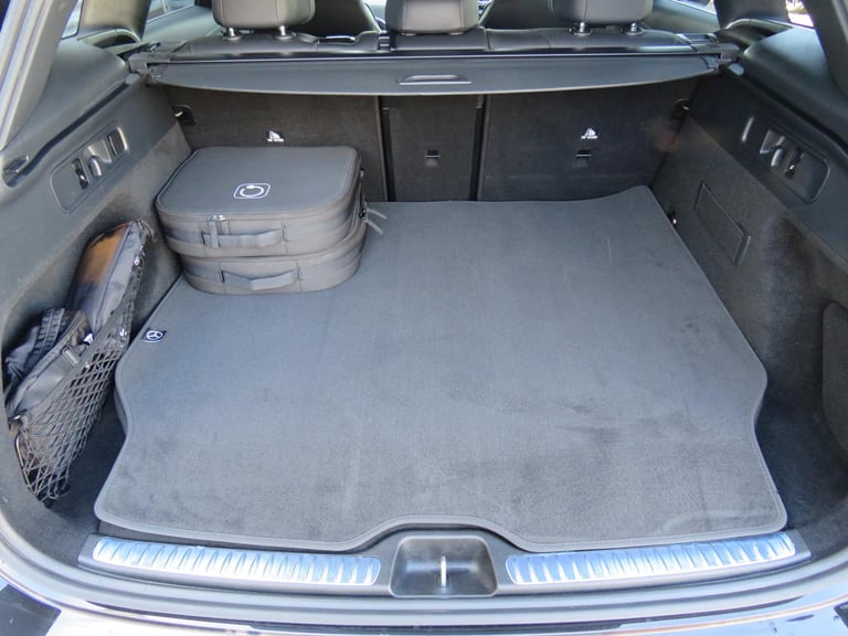 2024 Mercedes-Benz GLC GLC 300e 4Matic AMG Line 5dr 9G-Tronic ESTATE PETROL/ELECTRIC Automatic