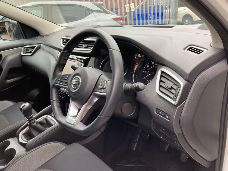 Nissan Qashqai 1.2 DIG-T N-Connecta SUV 5dr Petrol Manual Euro 6 (s/s) (115 ps) Petrol Manual