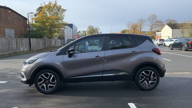 2018 Renault Captur 0.9 TCe ENERGY Iconic SUV 5dr Petrol Manual Euro 6 (s/s) (90 ps) SUV Petrol M...