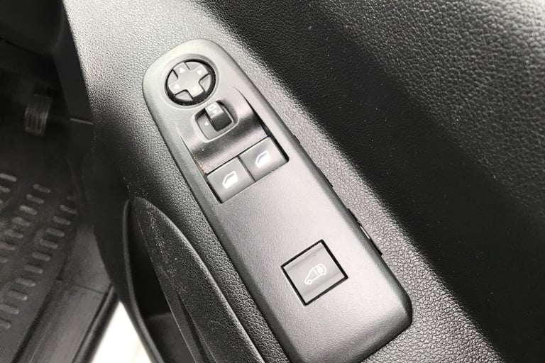  Peugeot Partner 1.5 Bluehdi 1000 Professional Standard Panel Van 5dr Diesel