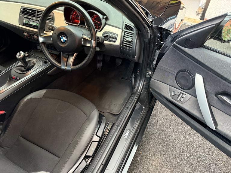 2007 BMW Z4 – Only 35k Miles – Sounds Amazing – reduced to sell!