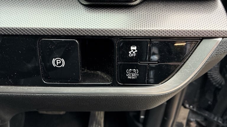 2023 Kia Sportage 1.6 T-GDi ISG HEV 4 Estate Hybrid Automatic
