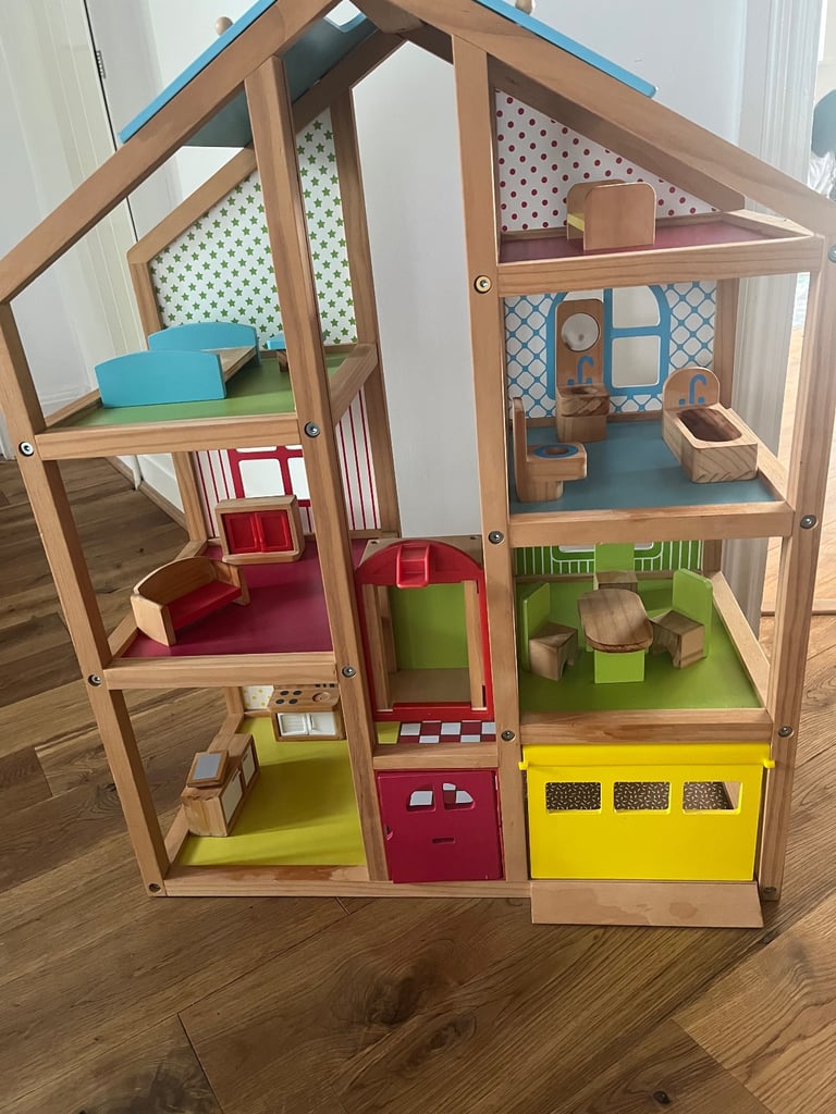 Melissa and Doug Wooden doll house 