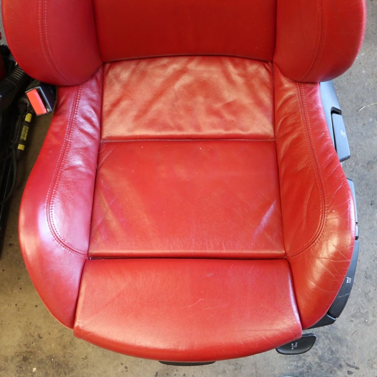 BMW E85 Z4 Sport Red Leather Seats & Door Cards (TraumRot)