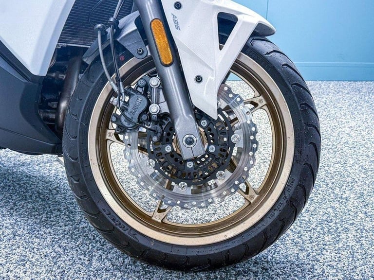 2022 22 CFMOTO 650GT 650 GRAND TOURING - LOW MILES - FULL SHAD LUGGAGE