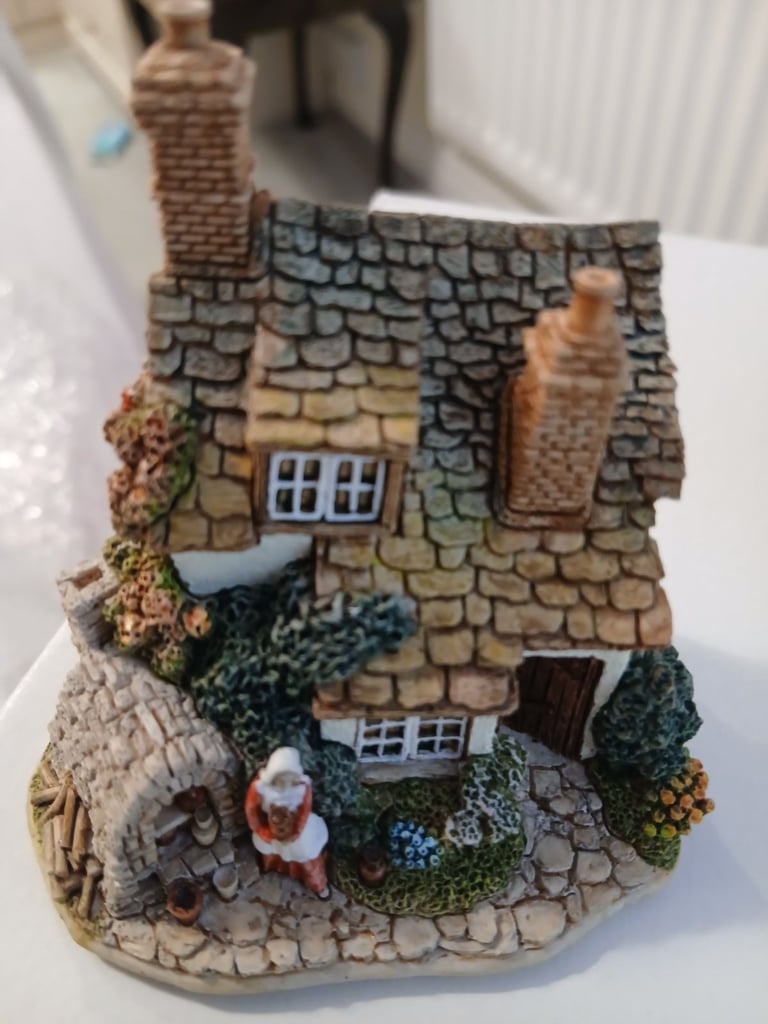 image for Lilliput lane cottages 