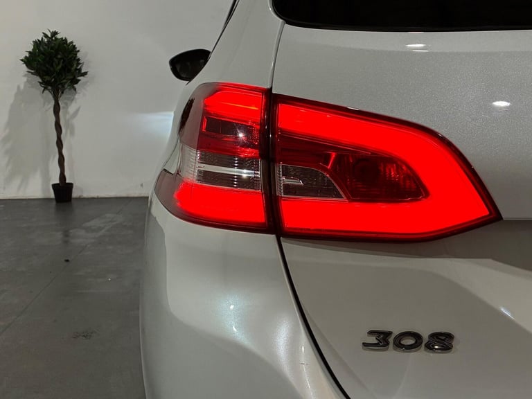 2017 Peugeot 308 1.6 BlueHDi 120 GT Line 5dr EAT6 ESTATE DIESEL Automatic