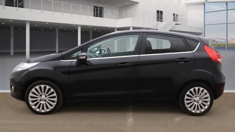 FORD FIESTA 1.4 Titanium 5dr Hatch Long MOT S/H LOW MILES LOVELY DRIVE - ULEZ 