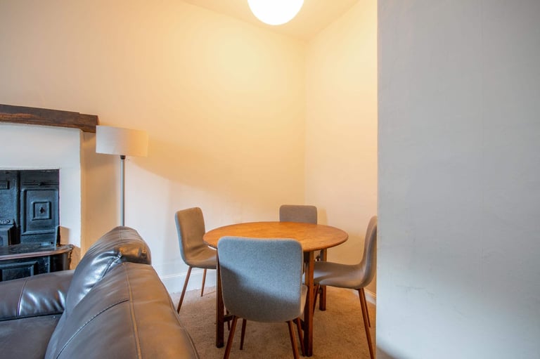 Well presented, 3 bedroom, 1st floor, HMO property in Sciennes – available November