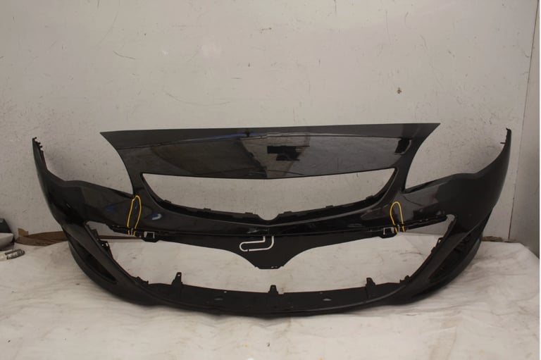 Vauxhall Astra J Front Bumper 2012-2015 Genuine *DAMAGED*