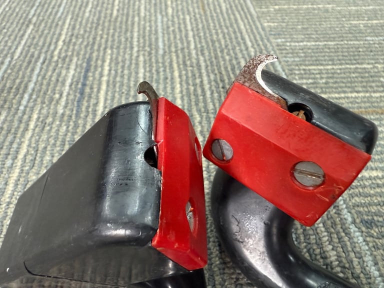 Pair carpet vinyl cutters 