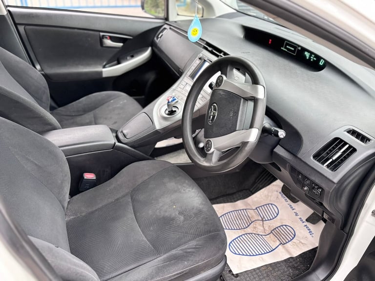 2019 Toyota Prius  HYBRID ELECTRIC Manual