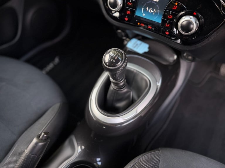 2017 Nissan Juke 1.2 DiG-T N-Connecta 5dr HATCHBACK PETROL Manual