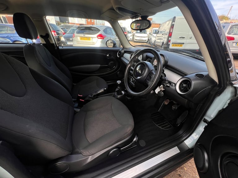 2012 MINI Hatch 1.6 One Euro 5 3dr HATCHBACK Petrol Manual