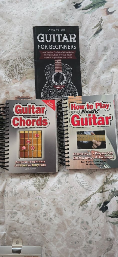 Guitar and accessories 