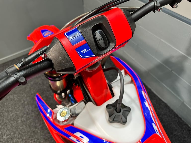 2025 BETA RX 450 MX - ZERO HOUR UNUSED BIKE - INCLUDES VAT - CRF SXF SX FC MC KX