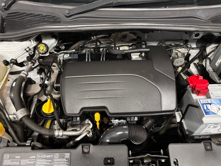 2016 Renault Clio 1.2 16V Play 5dr HATCHBACK Petrol Manual