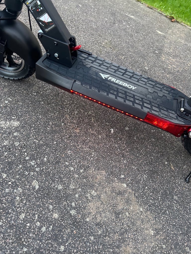 Brand new✅ 800W 50-55KM 10 inch wvacuum tyre off road Electric scooter
