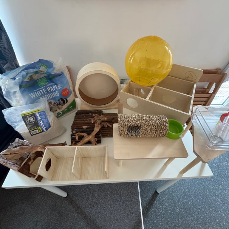 Hamster cage and accessories 