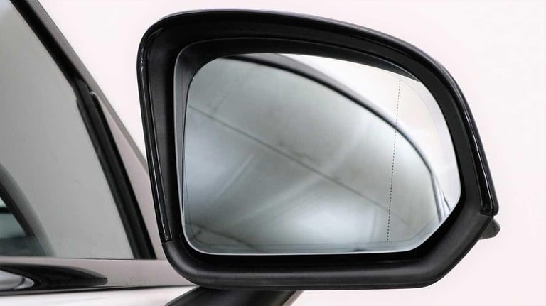 2024 Volvo XC40 Plus, B3 Mild hybrid, Petrol, Dark ESTATE Petrol/Electric Hybrid Automatic