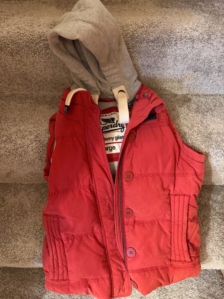 SUPERDRY red gillet body warmer size large youth small adult