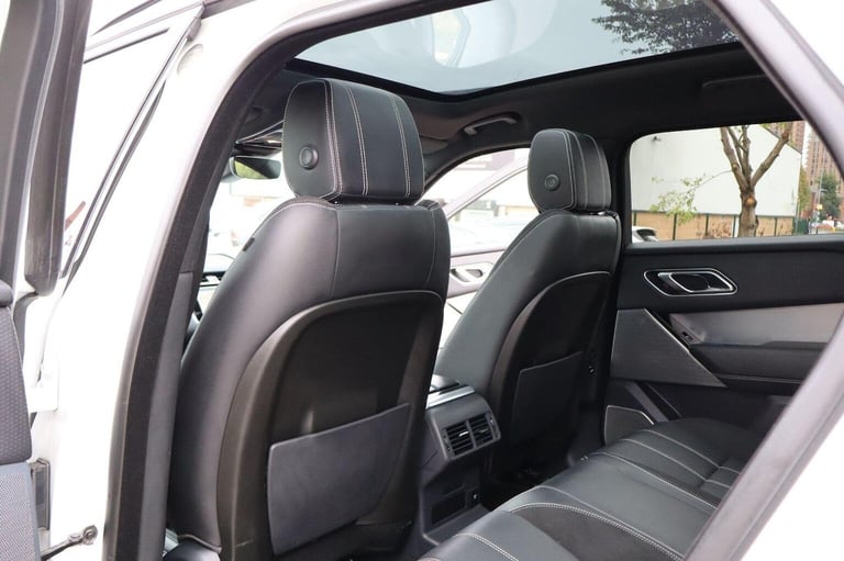 LAND ROVER RANGE ROVER VELAR 2.0 D240 R-Dynamic SE Auto 4WD Euro 6 (s/s) 5dr