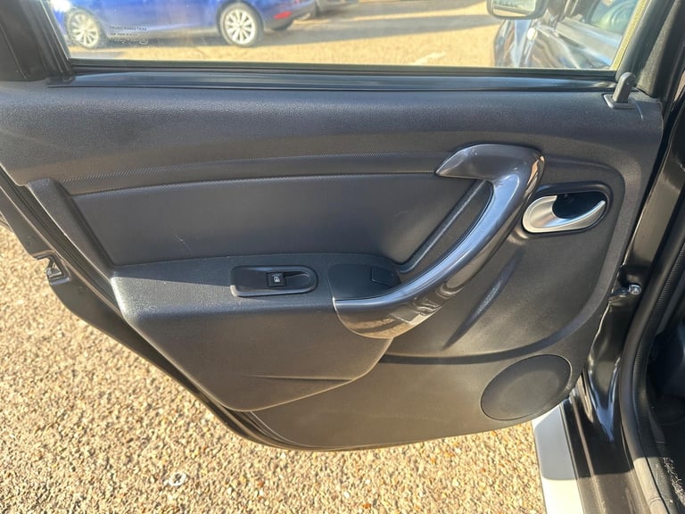 2017 Dacia Duster 1.2 TCe Prestige Euro 6 (s/s) 5dr HATCHBACK Petrol Manual