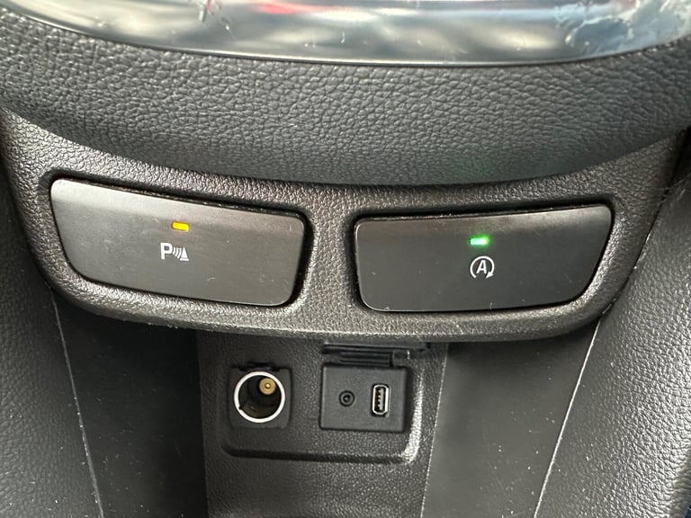 2016 Vauxhall Mokka 1.6i SE 5dr HATCHBACK PETROL Manual