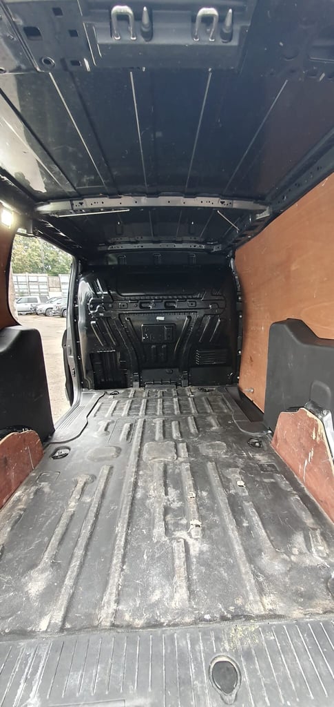 68 FORD TRANSIT CONNECT 1.5 TDCI 120 LIMITED 240 L2 A/C MOT 06/26 NO VAT PX SWAP