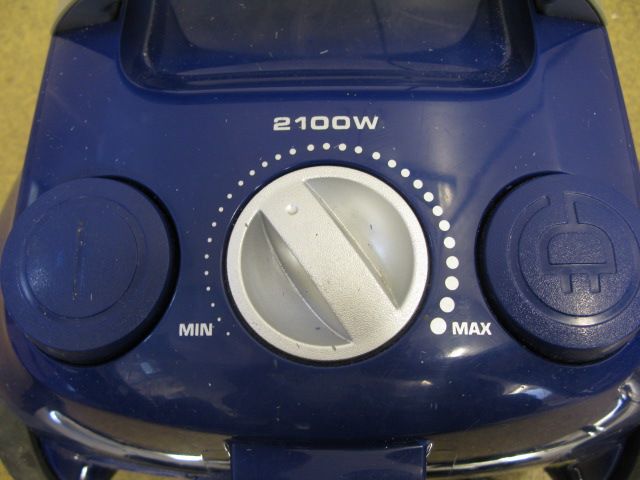 Bagless Vacuum Cleaner Electrolux Ergoeasy Cyclonic . Max power 2100 W