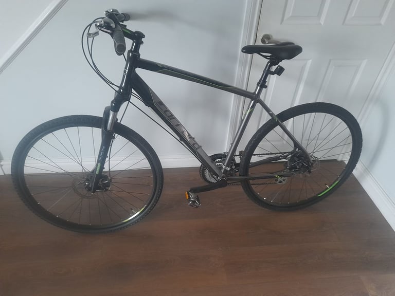 image for Carrera Crossfire TWO .  Large Framed Mens Hybrid Cycle . 18 Speed .  