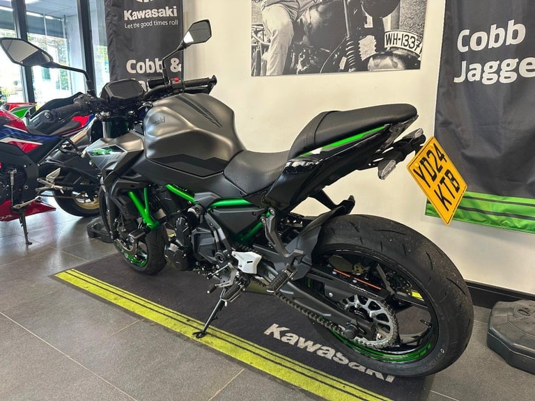 KAWASAKI Z650-1 OWNER-TAIL TIDY-RandG BUNGS-KAWASAKI WARRANTY