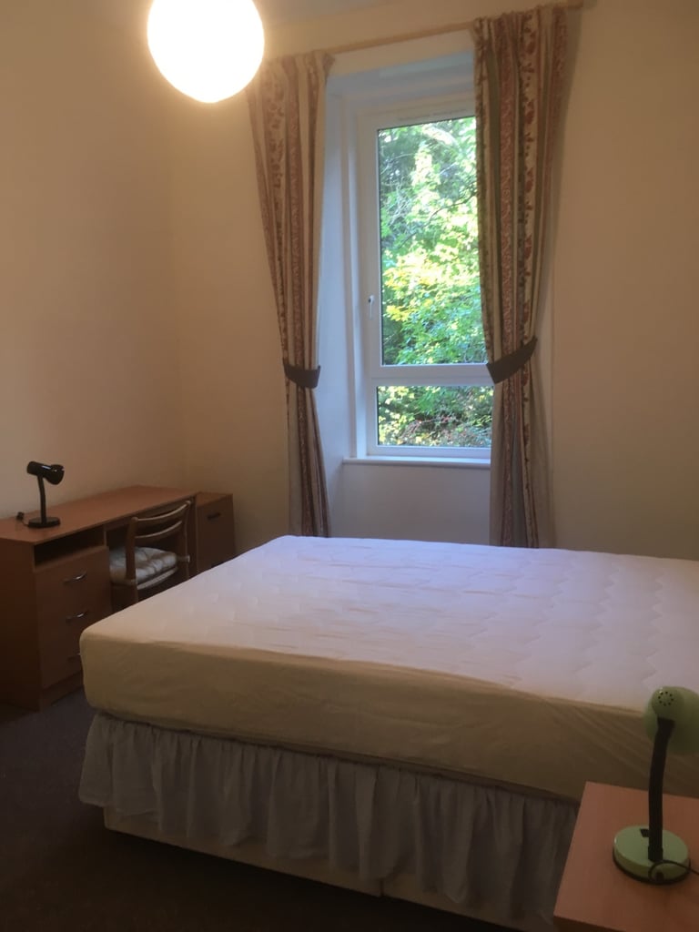 2 Bedroom Flat to Rent in G20