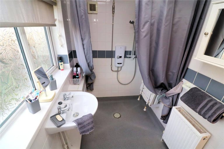 🌈Modern Single Room in Recently Renovated Flat with Garden | Prime Location, E14! 