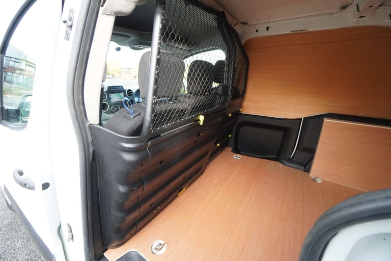 2018 Peugeot Partner 1.6 Partner Professional L1 Blue HDi + EURO 6 Panel Van Diesel Manual